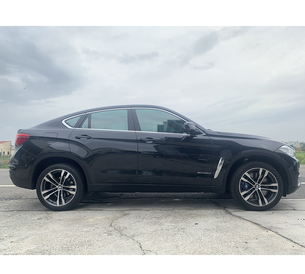16' BMW F16 X6 前改M5 6P 卡鉗+後改GT4 4P 卡鉗